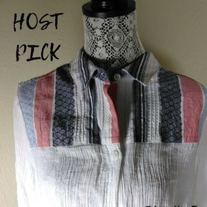 3/$30 I.N. Studio Woman textured Light  blouse